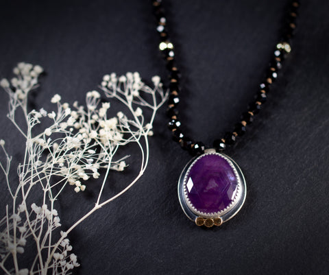 Purple Sapphire with Black Spinel Gemstones, n7